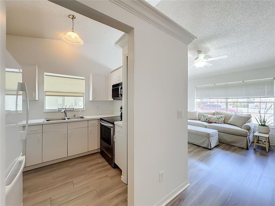 En Venta: $315,000 (2 camas, 2 baños, 985 Pies cuadrados)