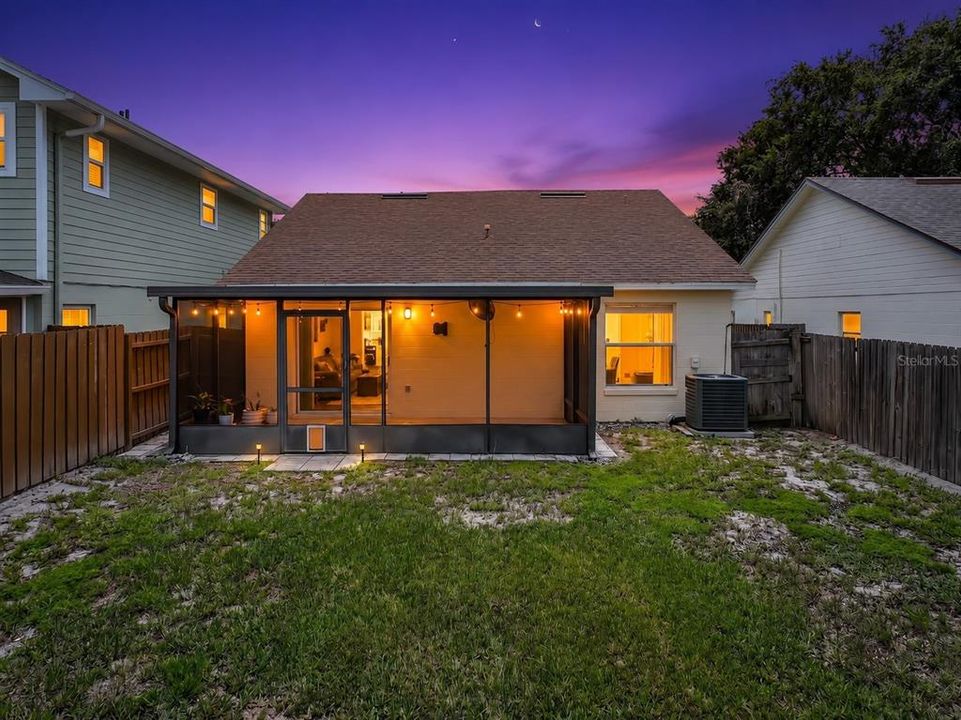 En Venta: $315,000 (2 camas, 2 baños, 985 Pies cuadrados)
