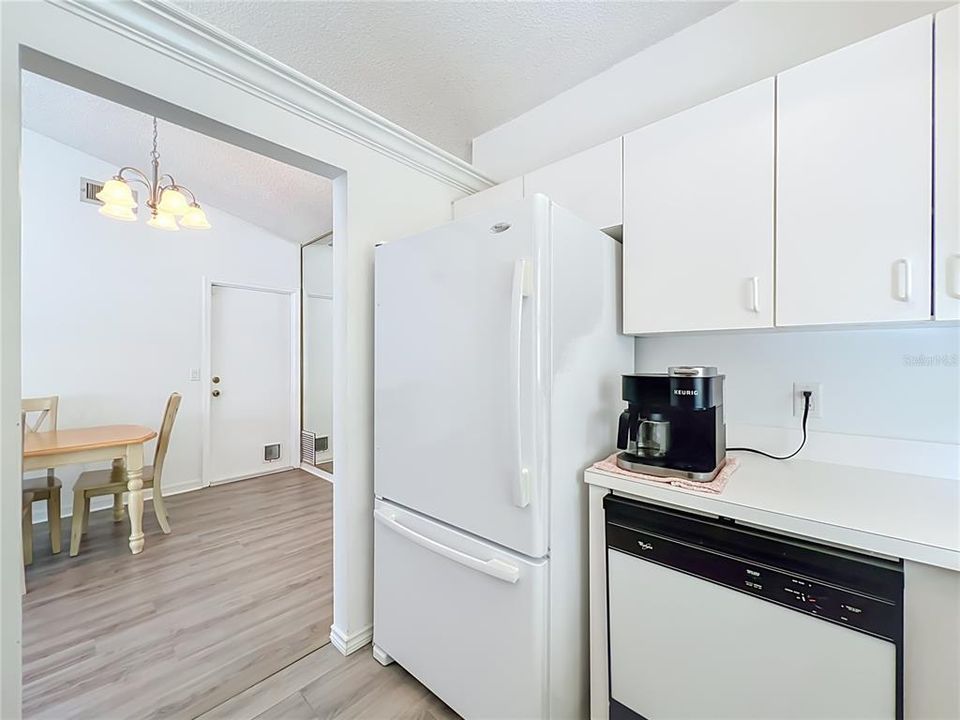 En Venta: $315,000 (2 camas, 2 baños, 985 Pies cuadrados)