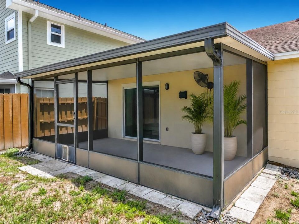 En Venta: $315,000 (2 camas, 2 baños, 985 Pies cuadrados)
