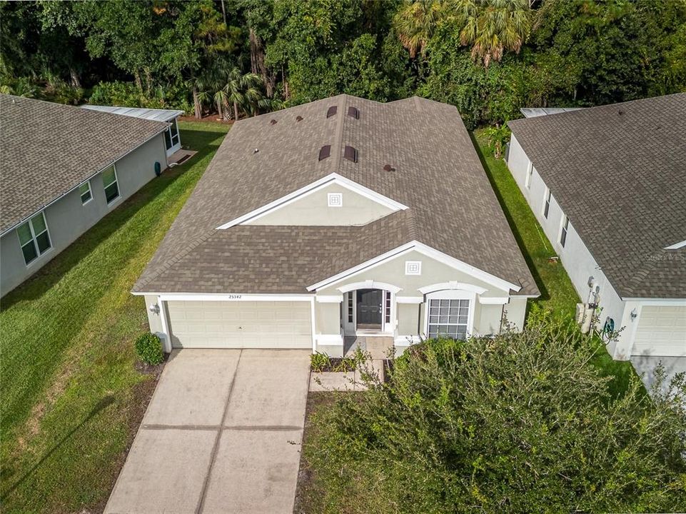 Activo con contrato: $359,000 (4 camas, 2 baños, 1956 Pies cuadrados)