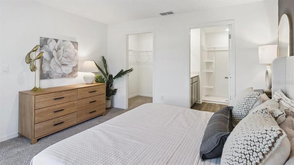 For Sale: $250,990 (4 beds, 2 baths, 1560 Square Feet)