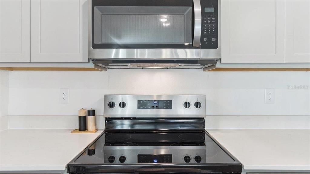 For Sale: $250,990 (4 beds, 2 baths, 1560 Square Feet)