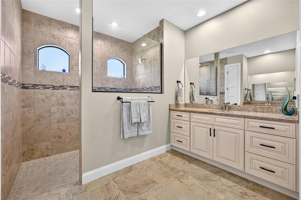 Active With Contract: $415,000 (3 beds, 2 baths, 1914 Square Feet)