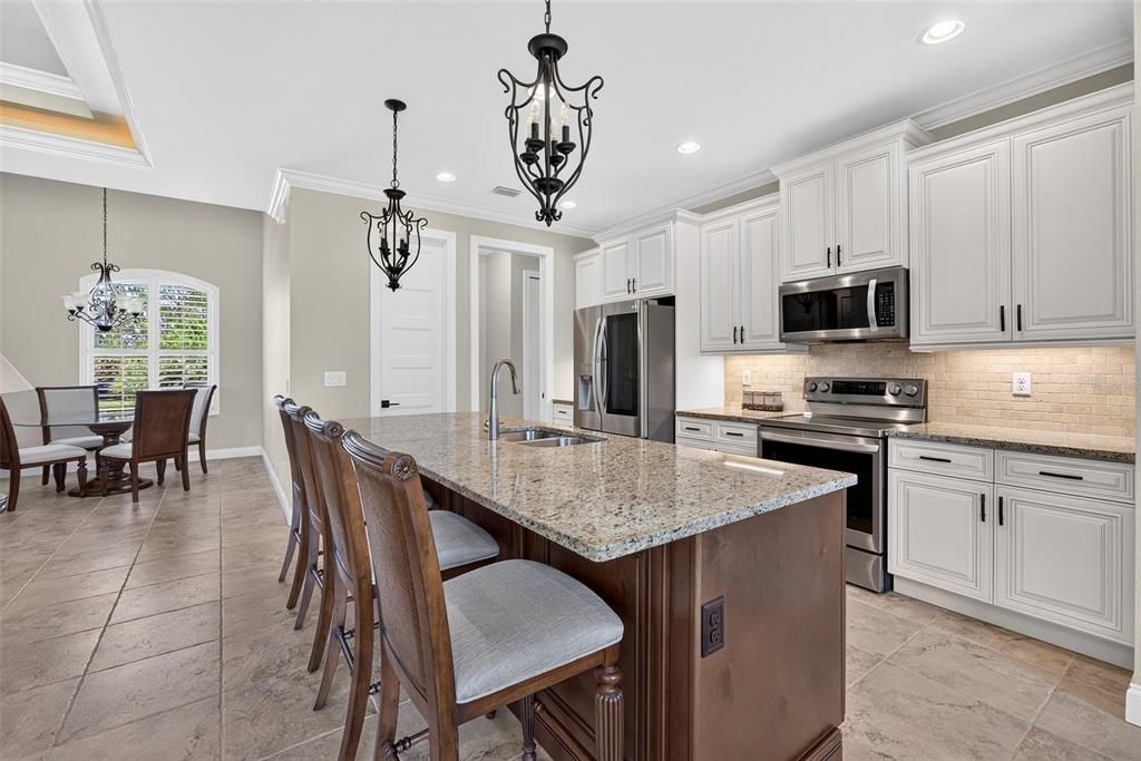 Active With Contract: $415,000 (3 beds, 2 baths, 1914 Square Feet)