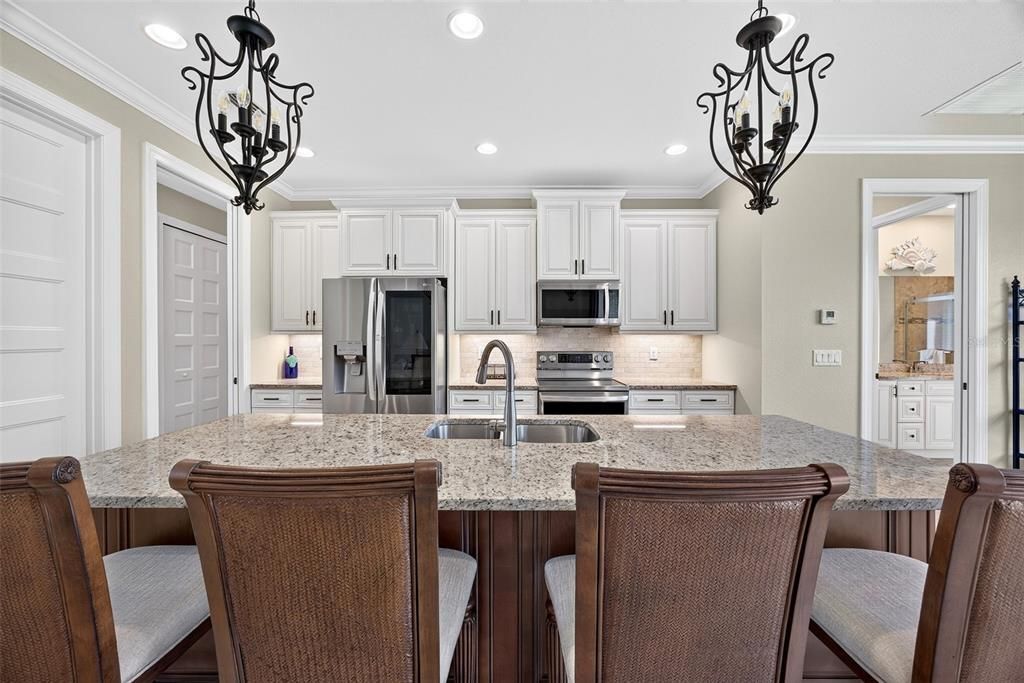 Active With Contract: $415,000 (3 beds, 2 baths, 1914 Square Feet)