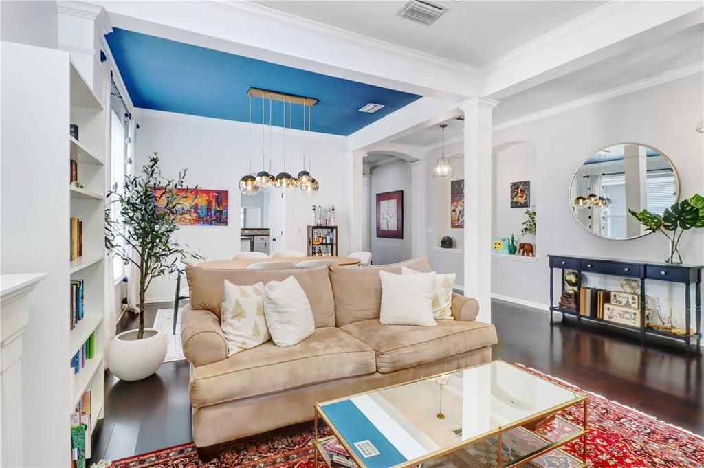 En Venta: $800,000 (3 camas, 2 baños, 2472 Pies cuadrados)