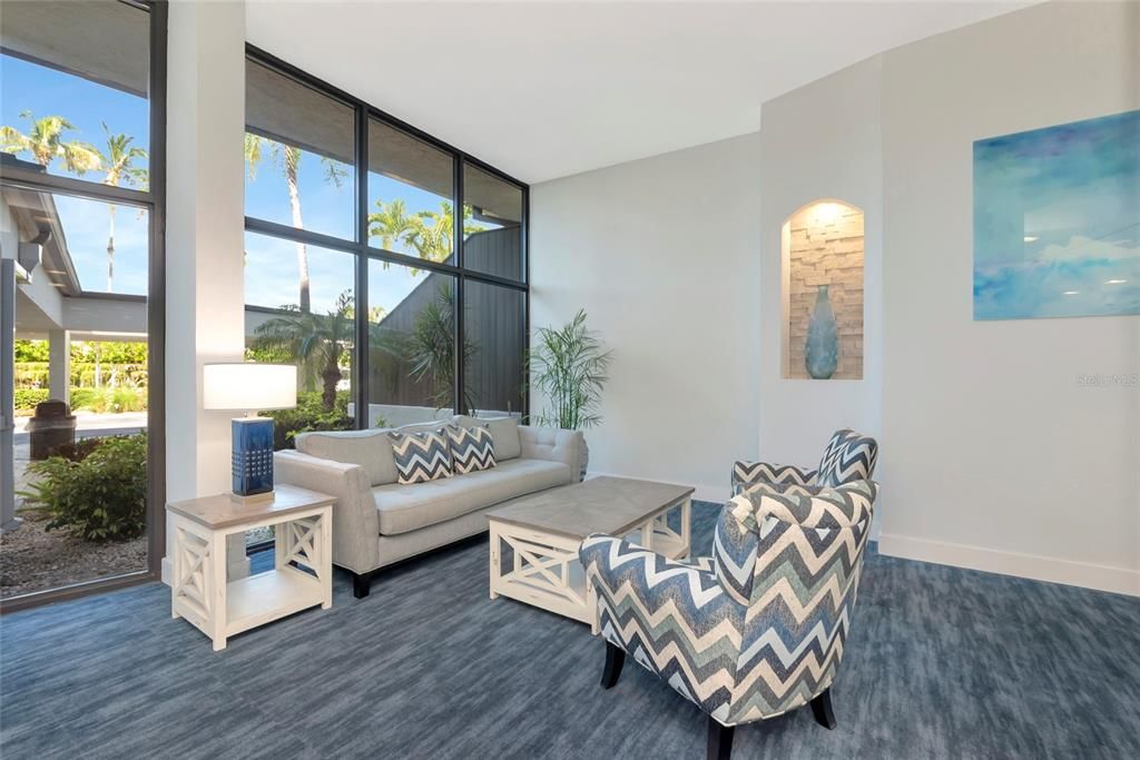 For Sale: $419,000 (1 beds, 1 baths, 751 Square Feet)