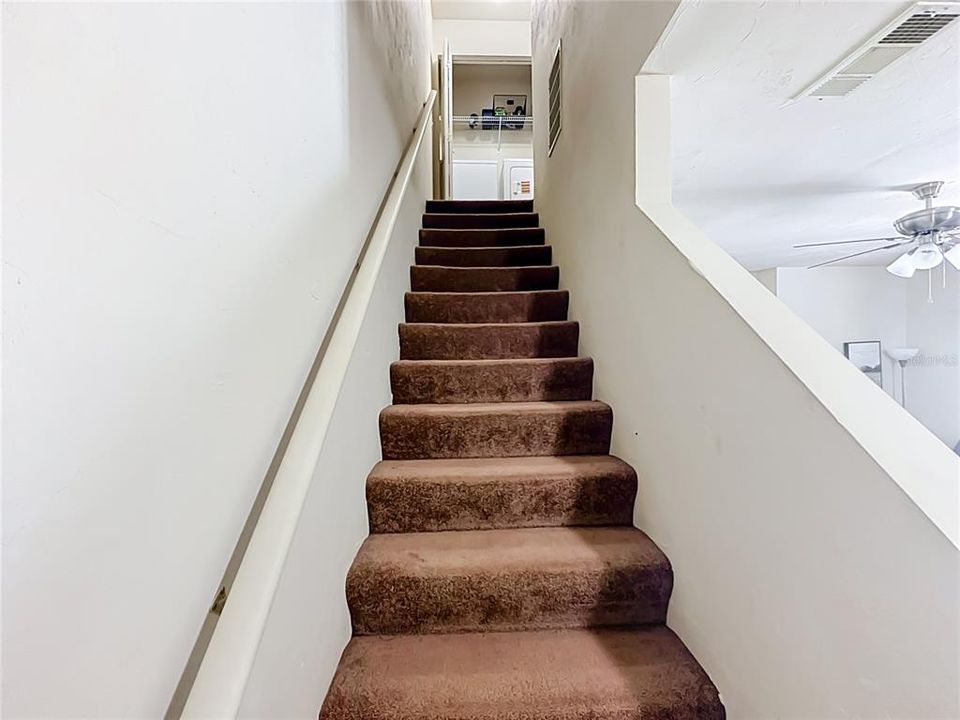 For Sale: $154,900 (2 beds, 2 baths, 986 Square Feet)