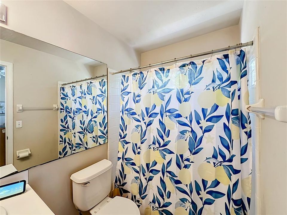 For Sale: $154,900 (2 beds, 2 baths, 986 Square Feet)