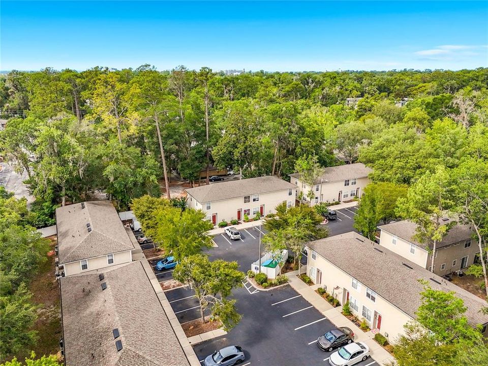 For Sale: $154,900 (2 beds, 2 baths, 986 Square Feet)