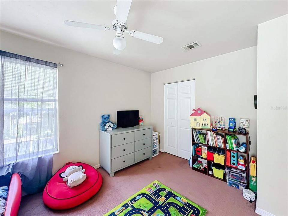 For Sale: $154,900 (2 beds, 2 baths, 986 Square Feet)