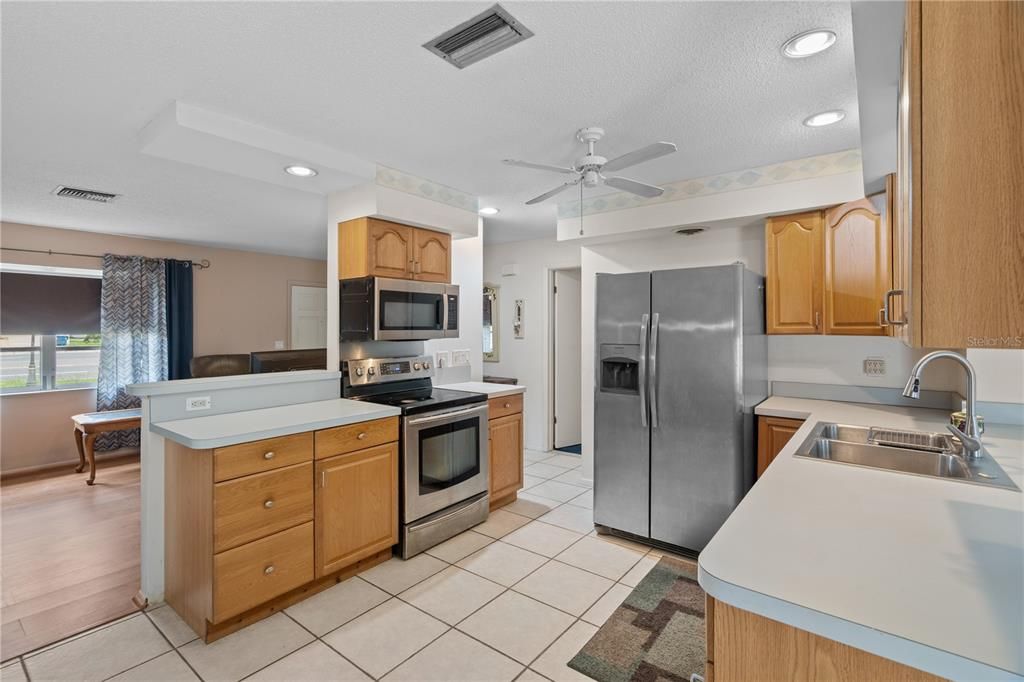 Activo con contrato: $235,000 (2 camas, 2 baños, 1144 Pies cuadrados)
