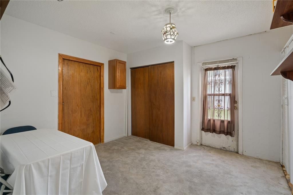 Activo con contrato: $235,000 (2 camas, 2 baños, 1144 Pies cuadrados)