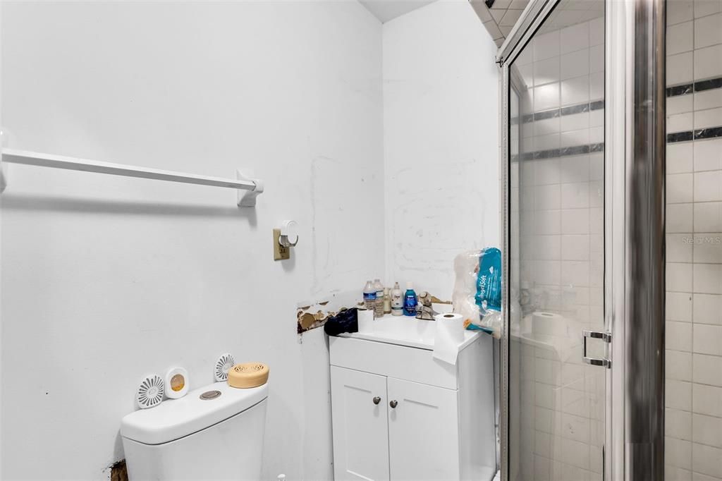 На продажу: $315,000 (4 спален, 3 ванн, 2200 Квадратных фут)