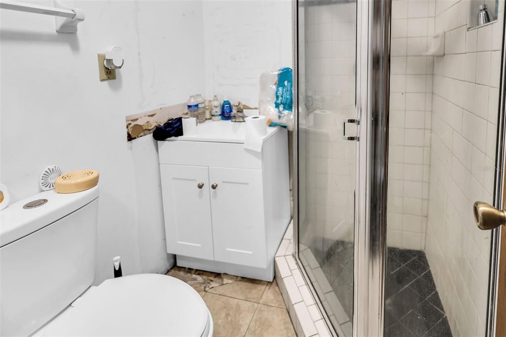 На продажу: $315,000 (4 спален, 3 ванн, 2200 Квадратных фут)