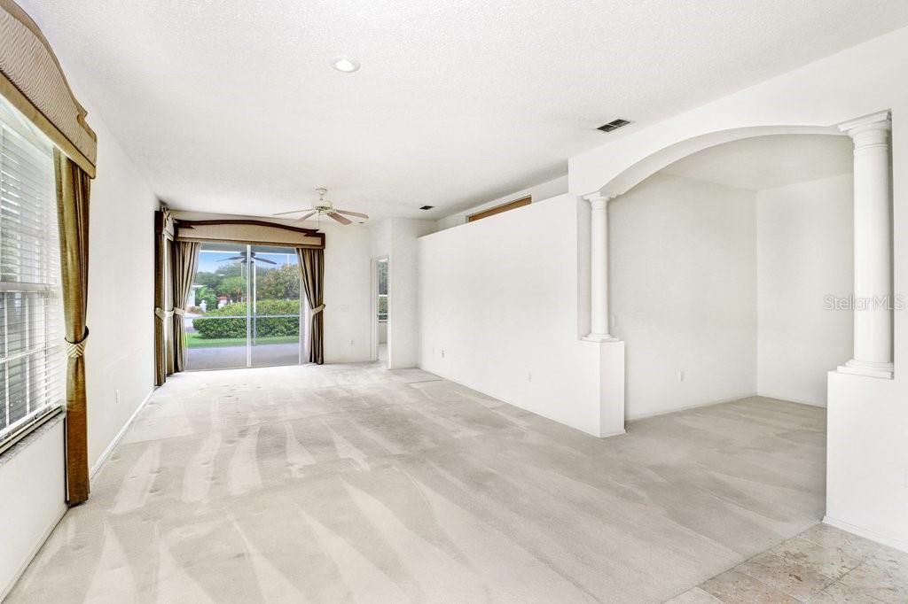 For Sale: $415,000 (2 beds, 2 baths, 1544 Square Feet)