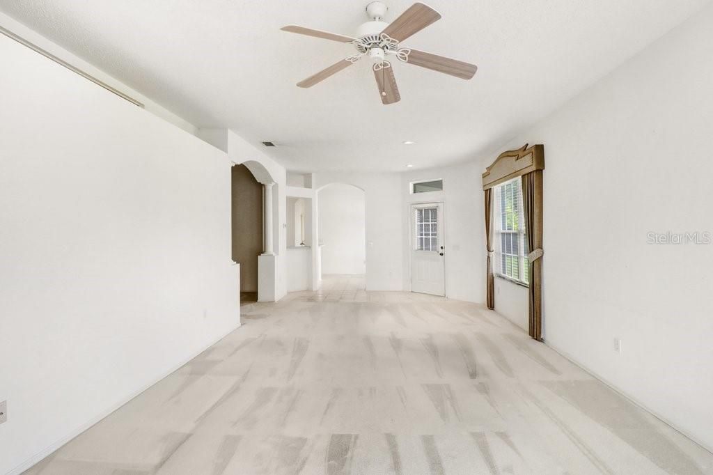 For Sale: $415,000 (2 beds, 2 baths, 1544 Square Feet)