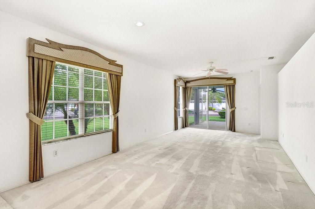 For Sale: $415,000 (2 beds, 2 baths, 1544 Square Feet)