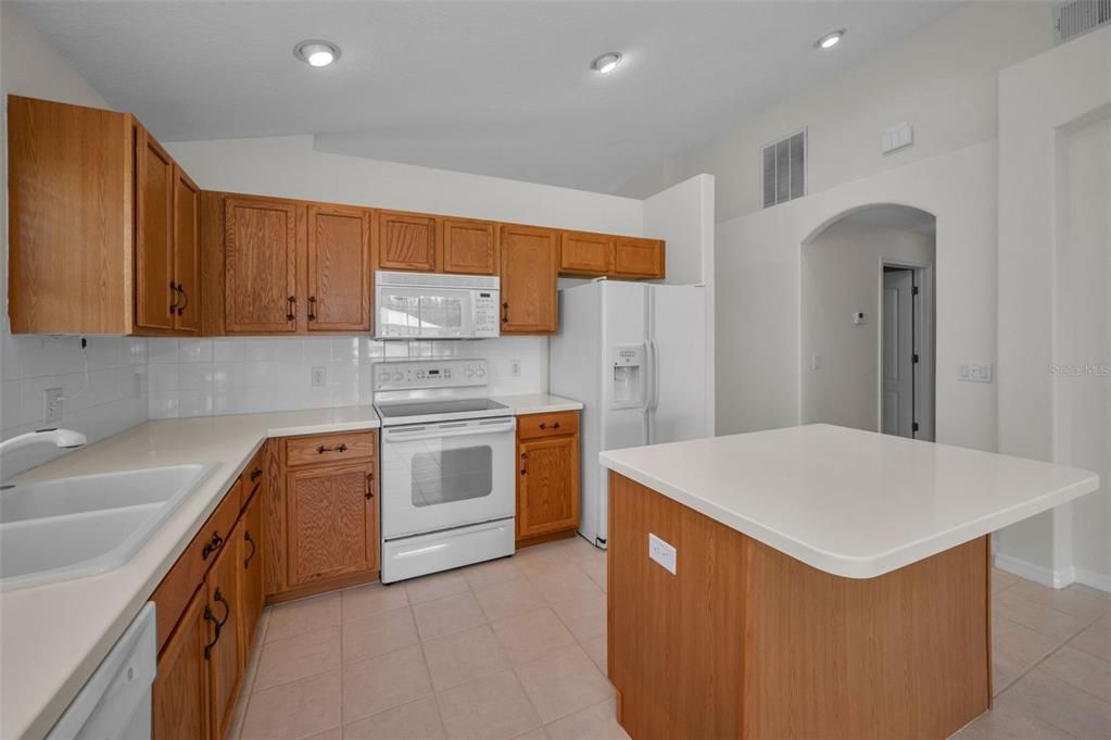 En Venta: $395,000 (3 camas, 2 baños, 2032 Pies cuadrados)