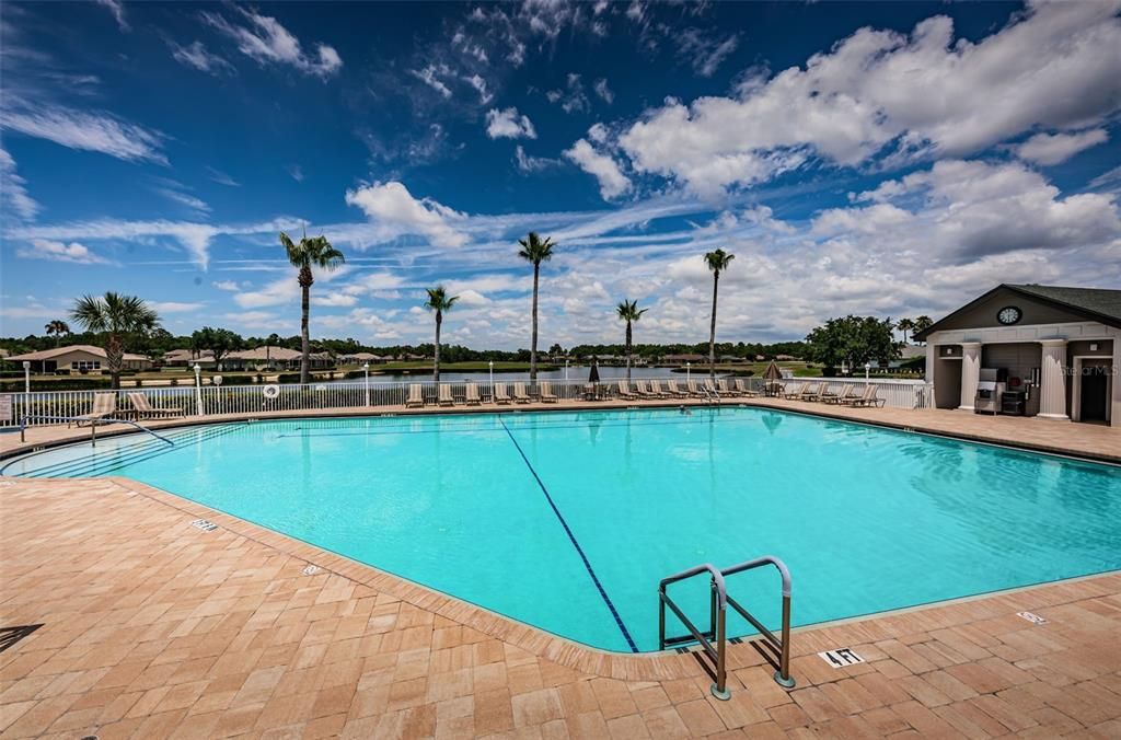 En Venta: $395,000 (3 camas, 2 baños, 2032 Pies cuadrados)