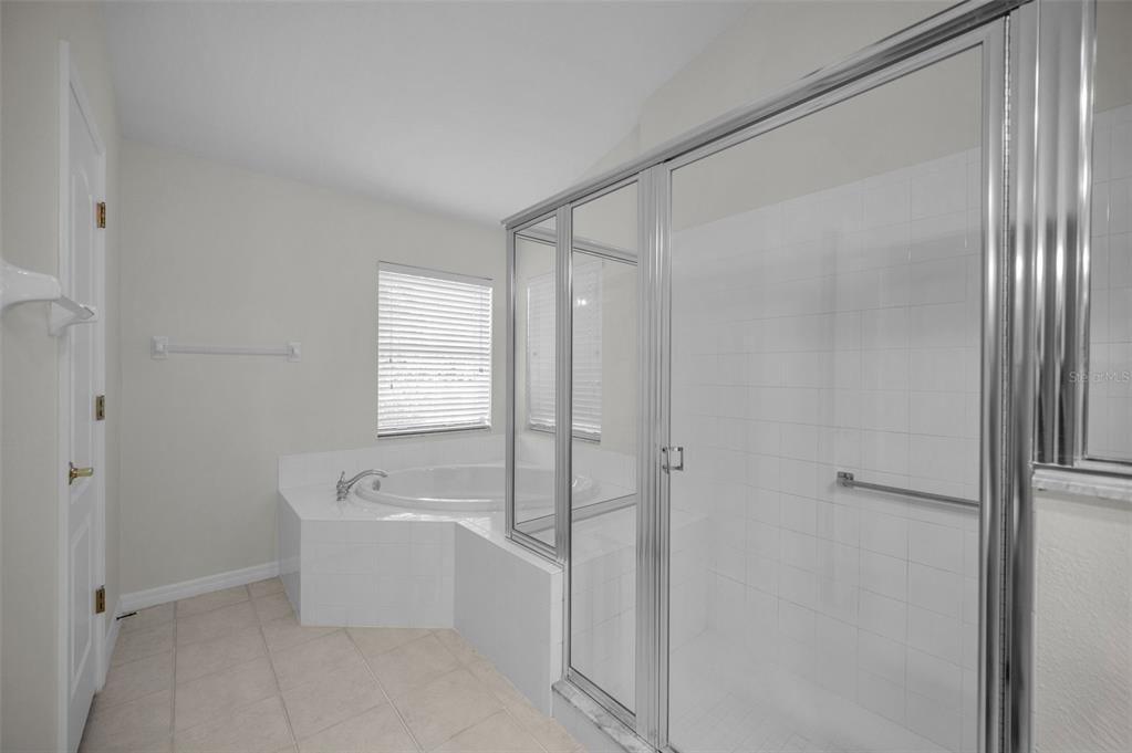 En Venta: $395,000 (3 camas, 2 baños, 2032 Pies cuadrados)