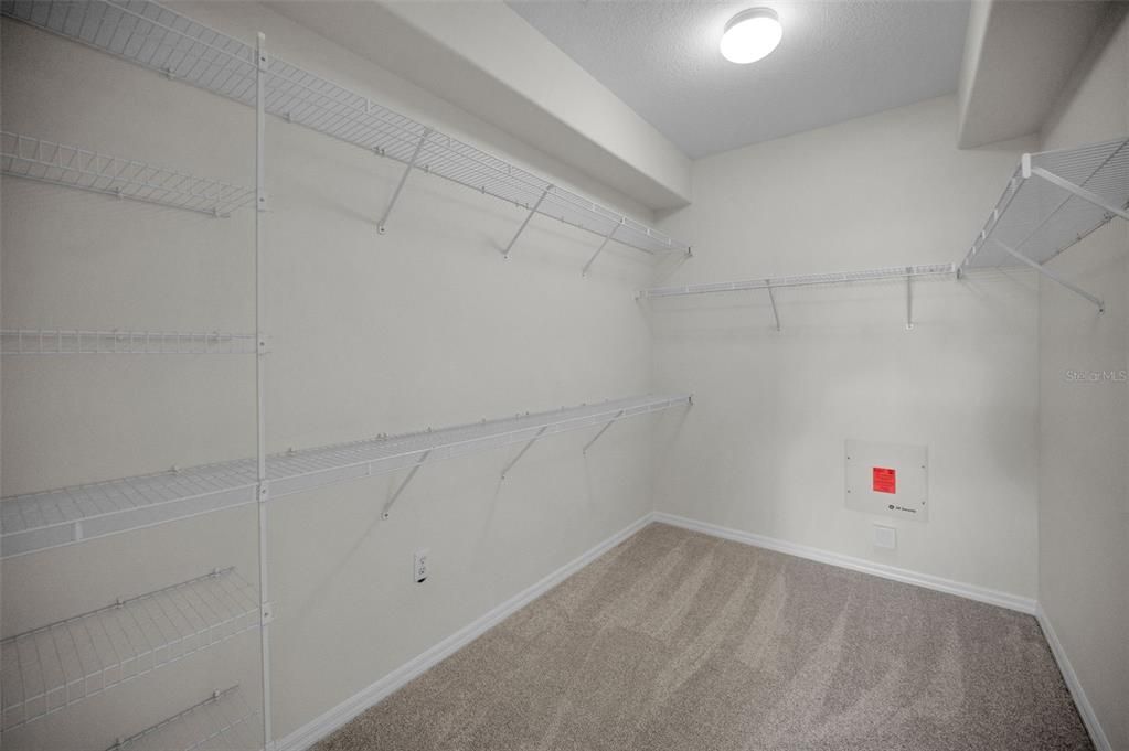 En Venta: $395,000 (3 camas, 2 baños, 2032 Pies cuadrados)
