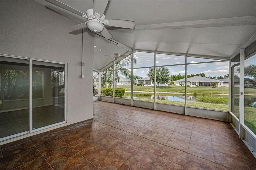 En Venta: $395,000 (3 camas, 2 baños, 2032 Pies cuadrados)