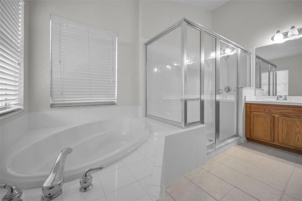 En Venta: $395,000 (3 camas, 2 baños, 2032 Pies cuadrados)