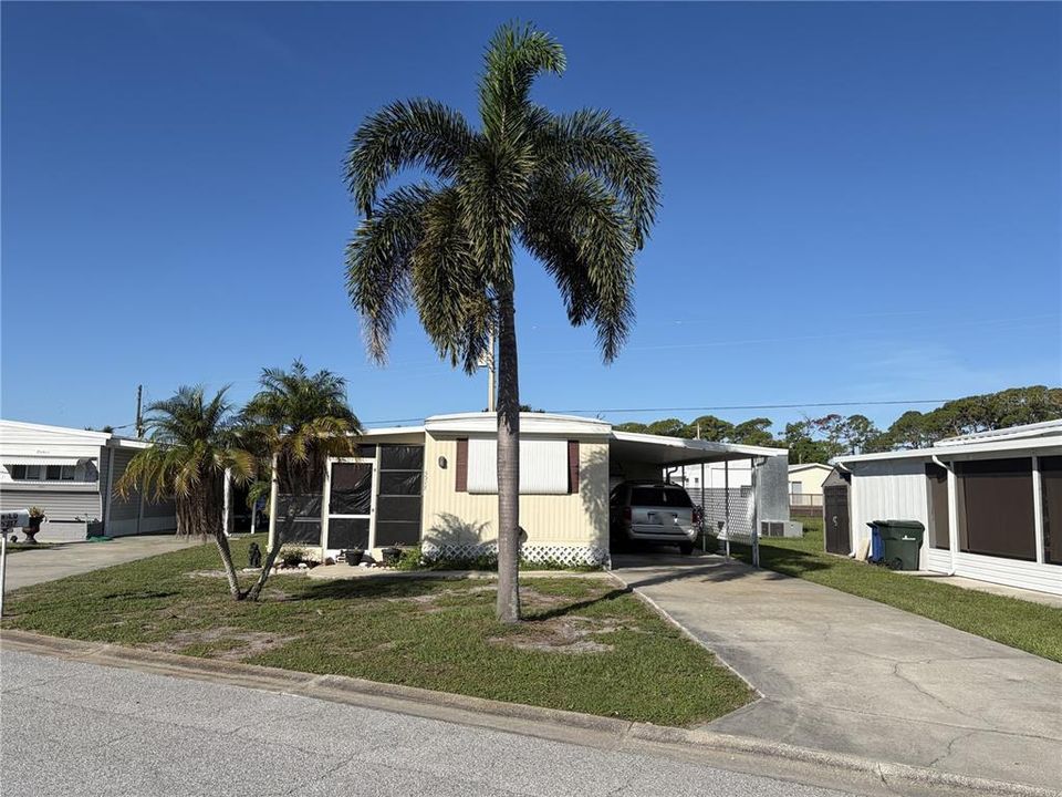 For Sale: $89,000 (1 beds, 1 baths, 552 Square Feet)