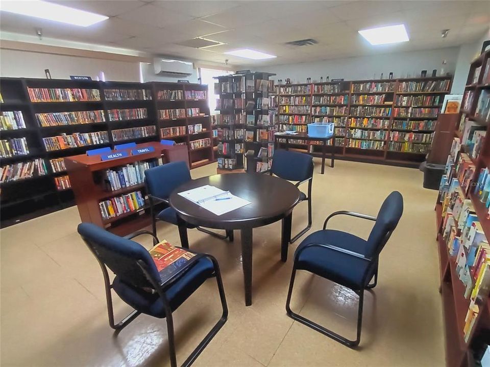 For Sale: $89,000 (1 beds, 1 baths, 552 Square Feet)