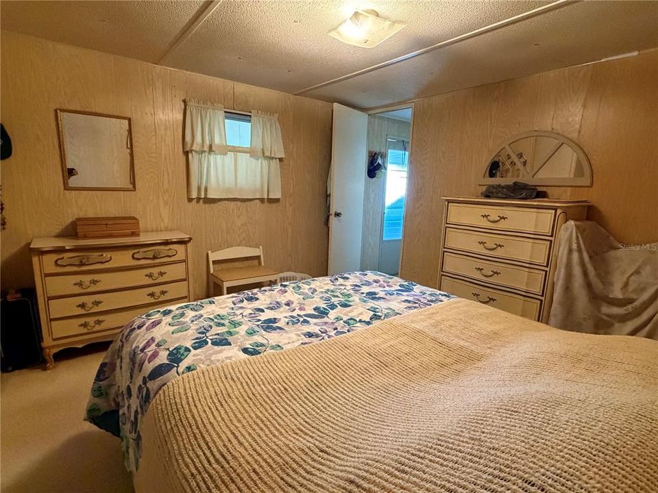 For Sale: $89,000 (1 beds, 1 baths, 552 Square Feet)