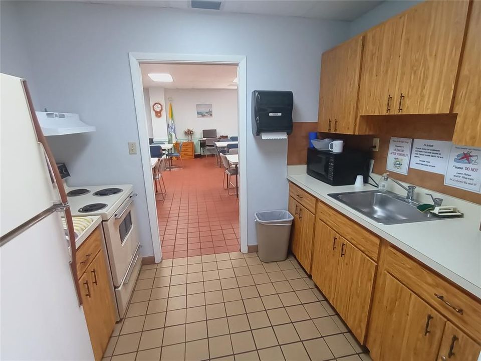 For Sale: $89,000 (1 beds, 1 baths, 552 Square Feet)
