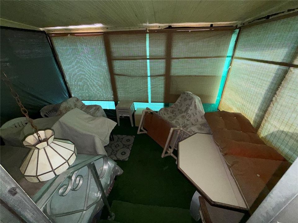For Sale: $89,000 (1 beds, 1 baths, 552 Square Feet)