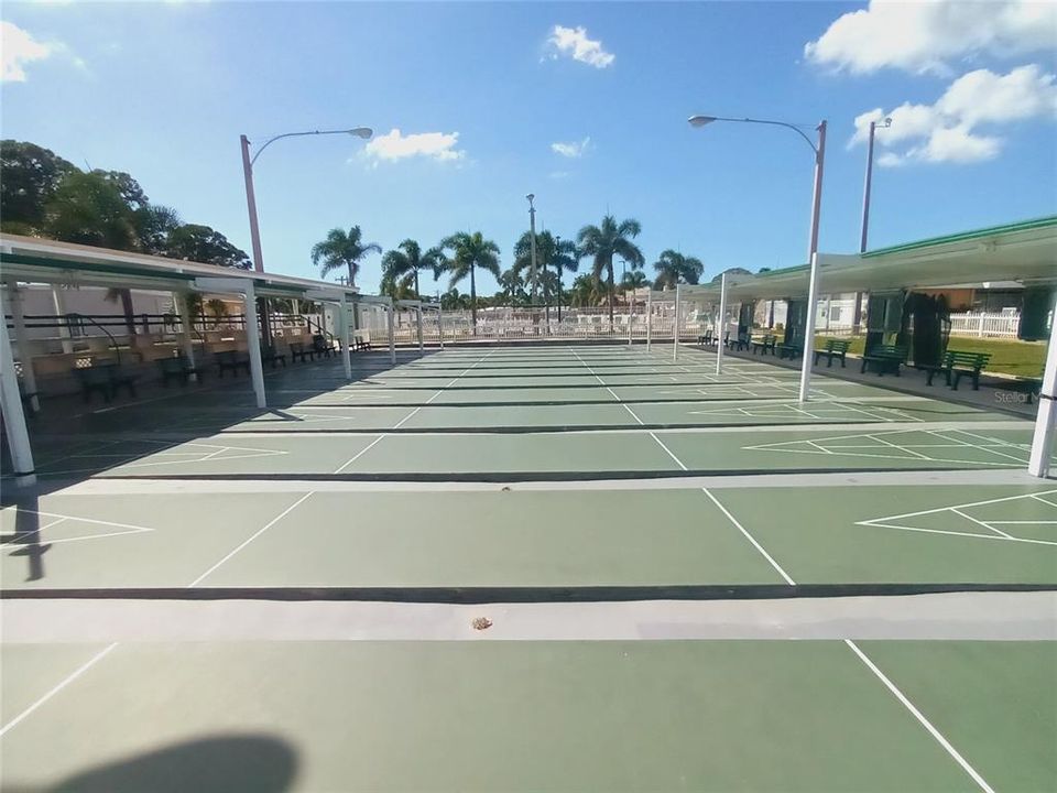 For Sale: $89,000 (1 beds, 1 baths, 552 Square Feet)