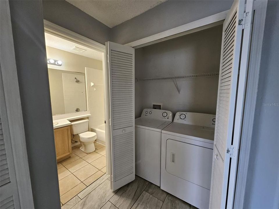 For Rent: $1,750 (3 beds, 2 baths, 1013 Square Feet)