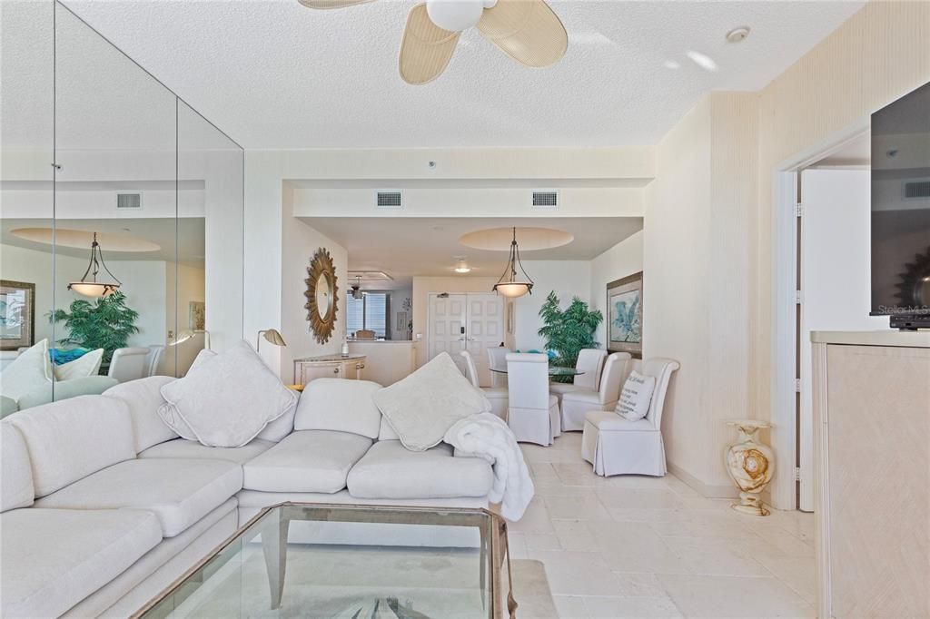 For Rent: $4,700 (2 beds, 2 baths, 1486 Square Feet)
