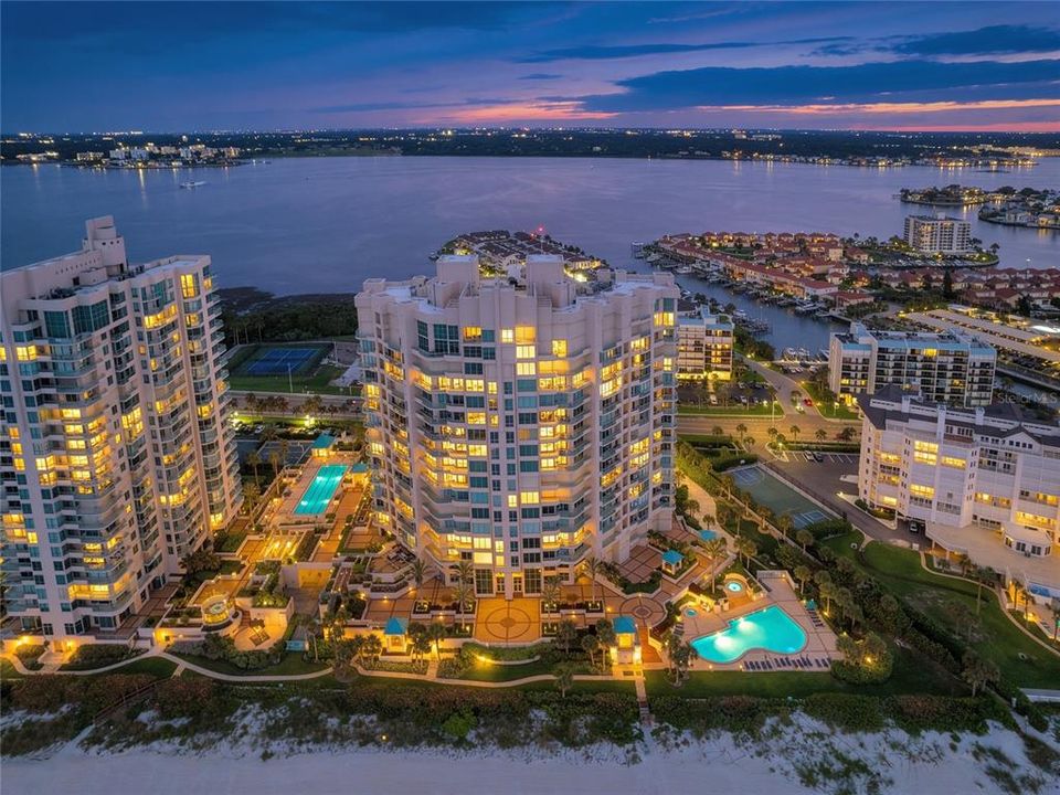 For Rent: $4,700 (2 beds, 2 baths, 1486 Square Feet)