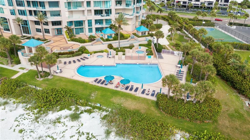For Rent: $4,700 (2 beds, 2 baths, 1486 Square Feet)