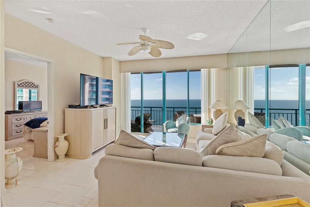 For Rent: $4,700 (2 beds, 2 baths, 1486 Square Feet)