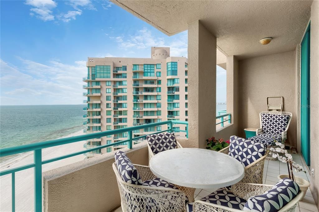 For Rent: $4,700 (2 beds, 2 baths, 1486 Square Feet)