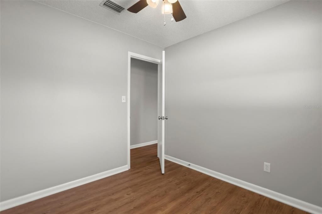 Activo con contrato: $370,000 (4 camas, 2 baños, 1224 Pies cuadrados)