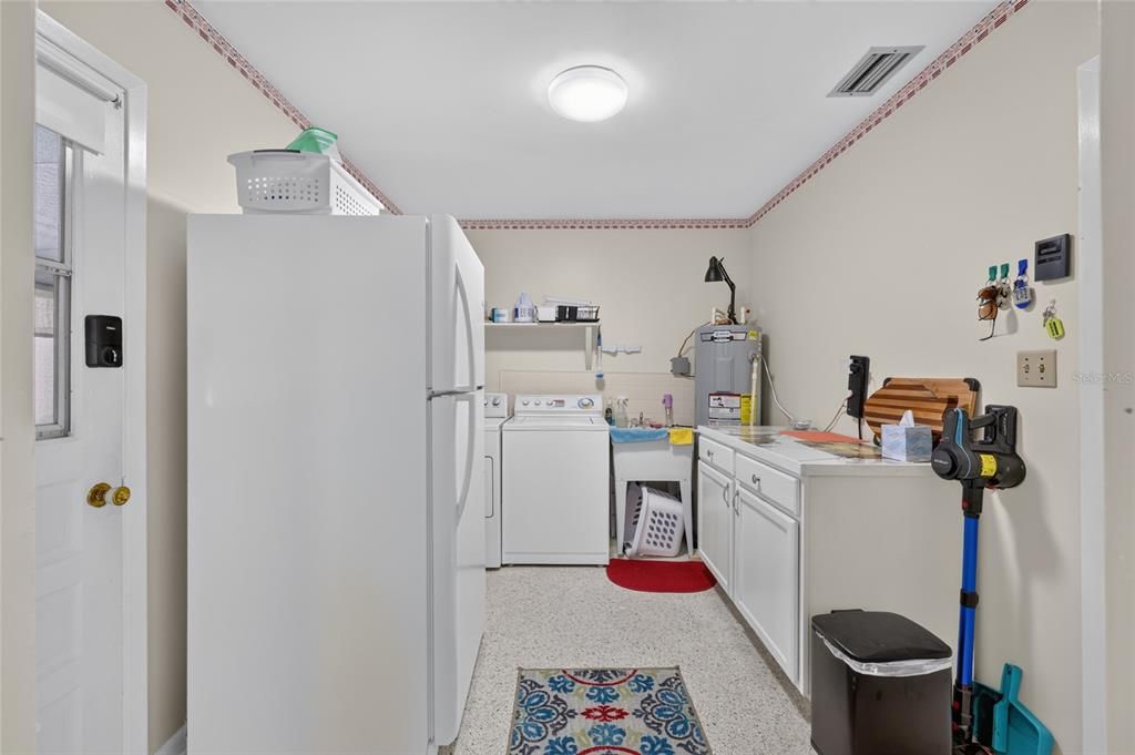 На продажу: $265,000 (2 спален, 2 ванн, 1388 Квадратных фут)