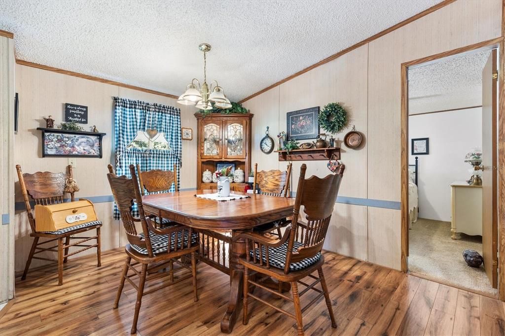 Active With Contract: $125,000 (3 beds, 2 baths, 1152 Square Feet)