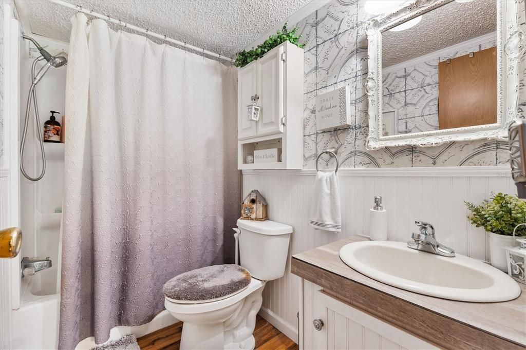 Active With Contract: $125,000 (3 beds, 2 baths, 1152 Square Feet)