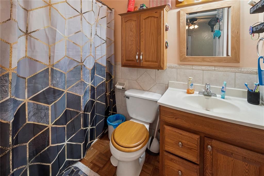 Activo con contrato: $342,500 (3 camas, 2 baños, 1325 Pies cuadrados)