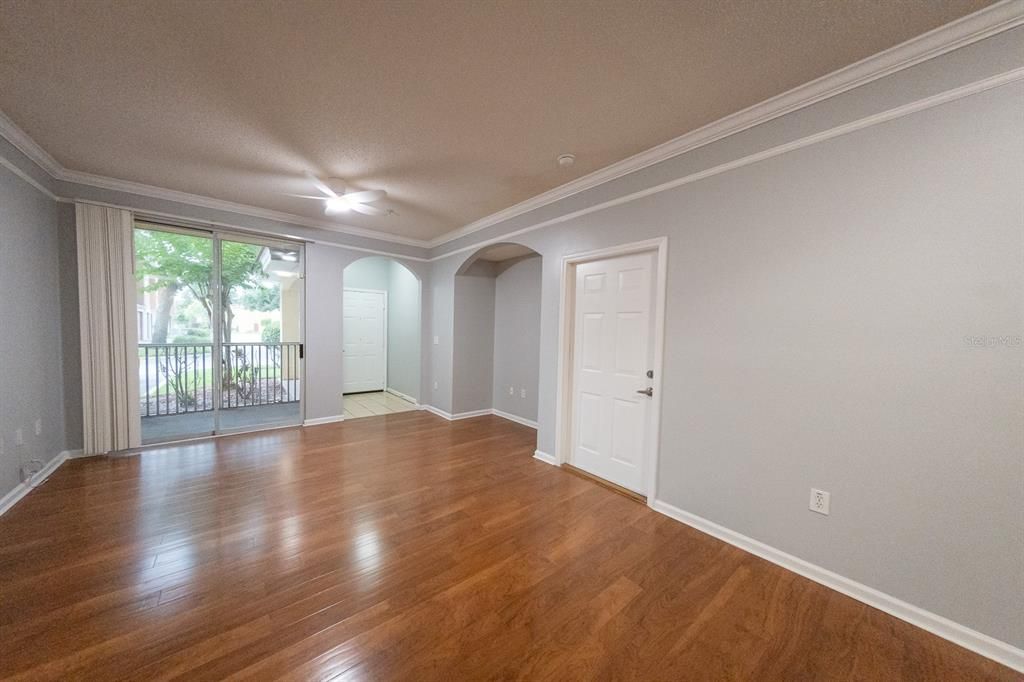 В аренду: $1,950 (2 спален, 2 ванн, 1059 Квадратных фут)
