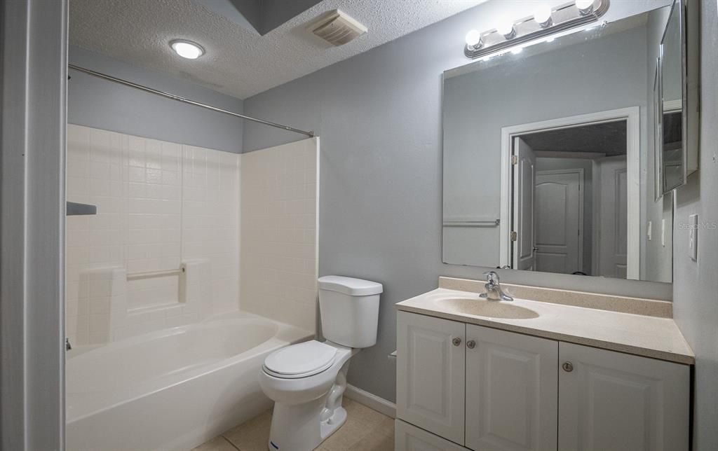 В аренду: $1,950 (2 спален, 2 ванн, 1059 Квадратных фут)