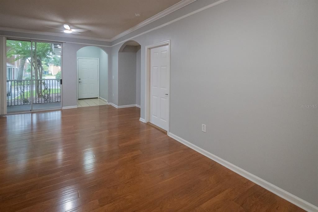 В аренду: $1,950 (2 спален, 2 ванн, 1059 Квадратных фут)