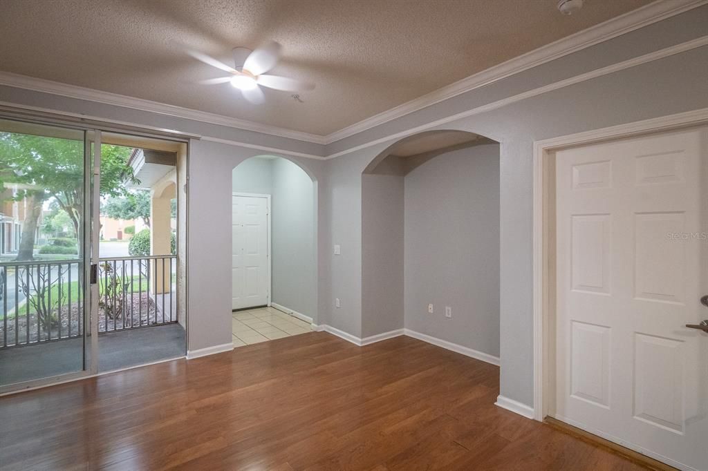 В аренду: $1,950 (2 спален, 2 ванн, 1059 Квадратных фут)